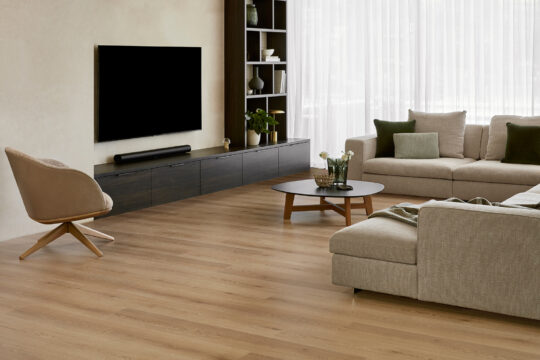 Easi-Plank-Hybrid-Oak-Natural-PreferenceFloors_Mosman_Oak_Natural_lounge_B-540x360